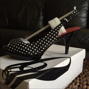 Sexy Nine West Sling Back Pumps